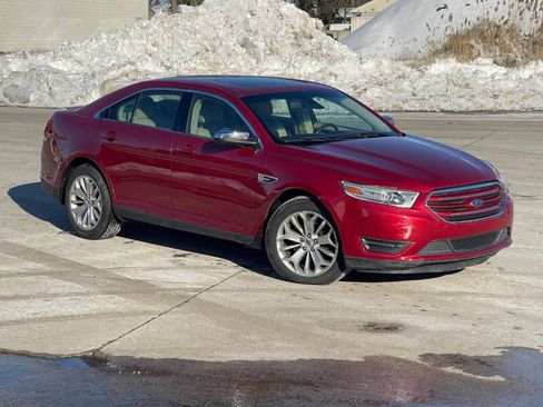 Used 2018 Ford Taurus Limited image 2