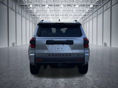 Used 2025 Toyota 4Runner TRD Off-Road Premium AWD/4WD image 21