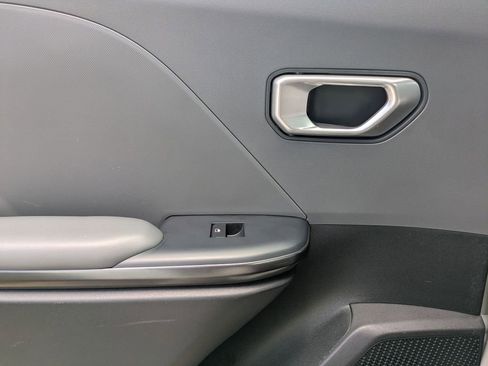 Used 2025 Kia K4 FWD image 25