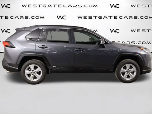 Used 2021 Toyota RAV4 LE w/ Carpet Mat Package (TMS) AWD/4WD image 42