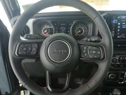 Used 2024 Jeep Wrangler Sport S image 10