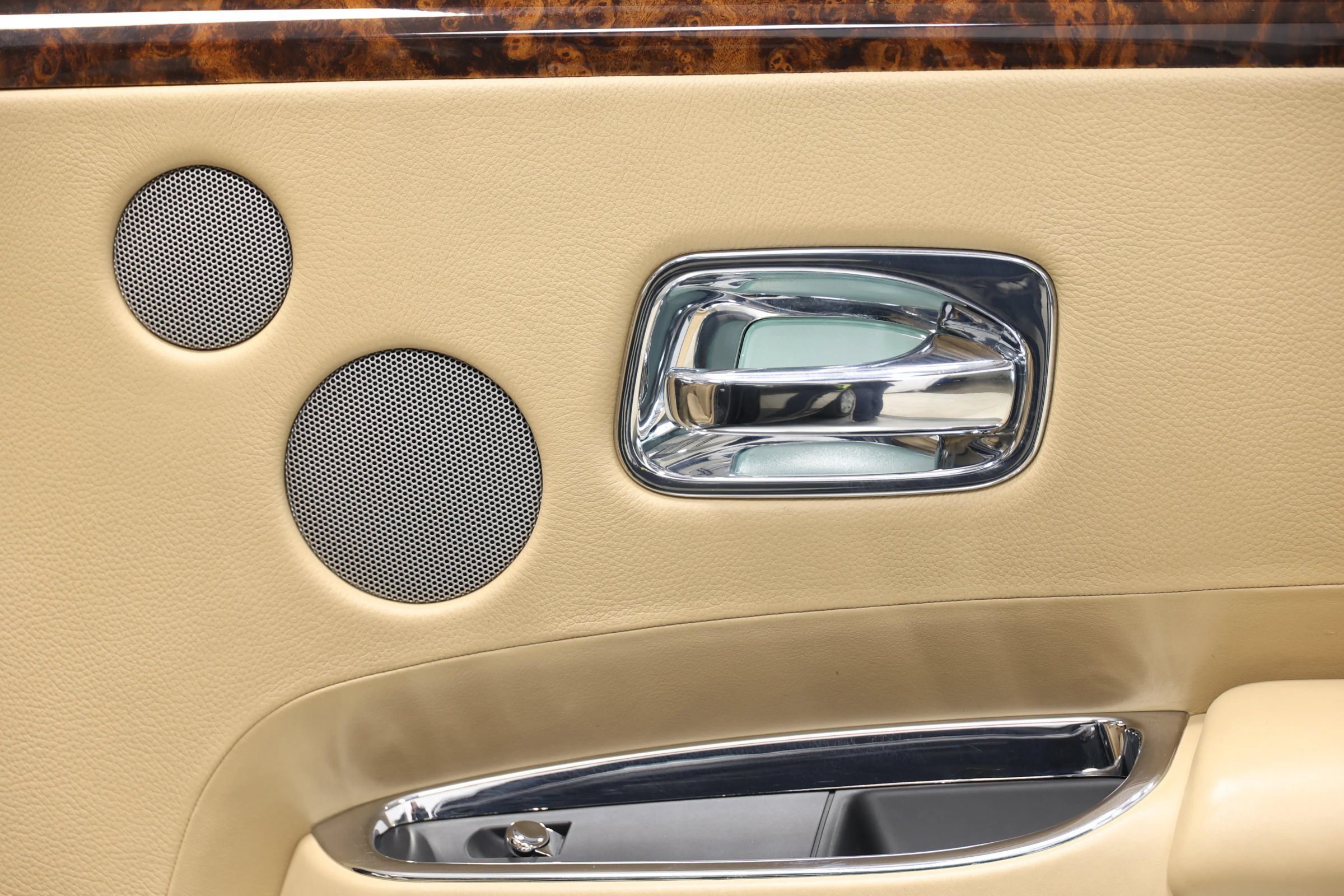 Used 2011 Rolls-Royce Ghost RWD image 95