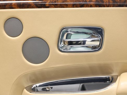 Used 2011 Rolls-Royce Ghost RWD image 95