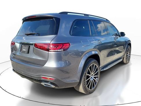 Used 2022 Mercedes-Benz GLS 450 4MATIC image 2