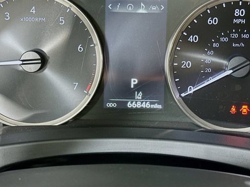 Used 2019 Lexus IS 300 AWD image 13