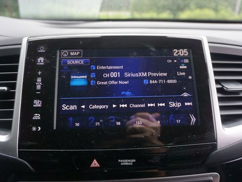 Used 2017 Honda Pilot Elite image 10