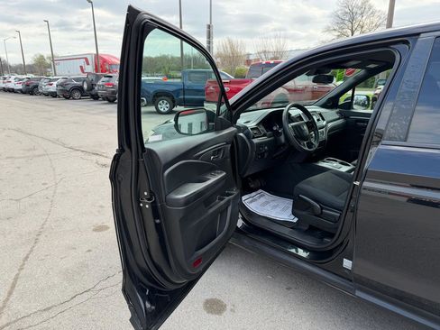 Used 2019 Honda Passport Sport image 13