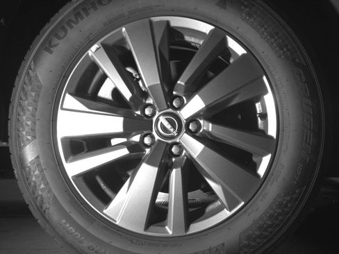 Used 2025 Nissan Pathfinder SV image 15