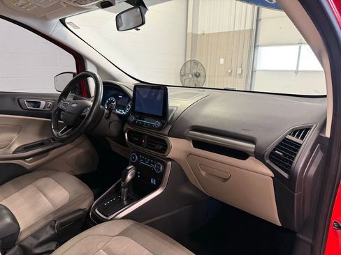 Used 2020 Ford EcoSport SE w/ SE Convenience Package image 31
