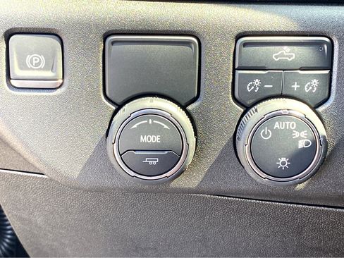 New 2025 Chevrolet Silverado 1500 LT image 11