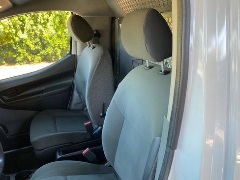 Used 2018 Nissan NV200 SV FWD image 21