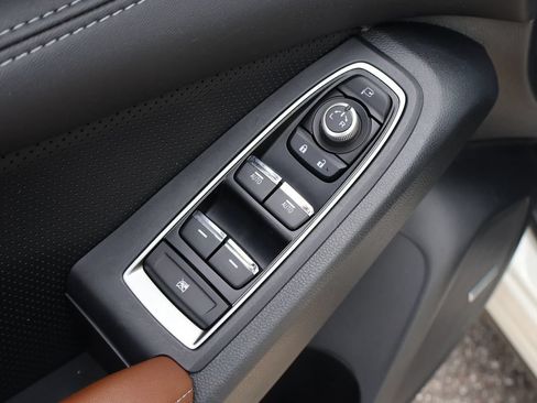 Used 2023 Subaru Ascent Touring AWD/4WD image 11
