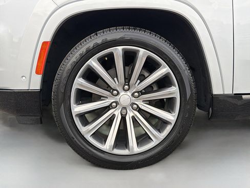 Used 2022 Jeep Grand Wagoneer Series II image 43