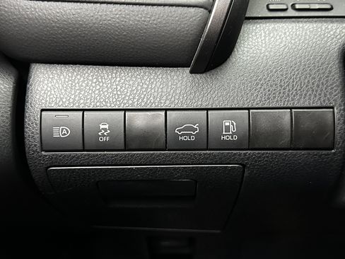 Used 2024 Toyota Camry SE image 16