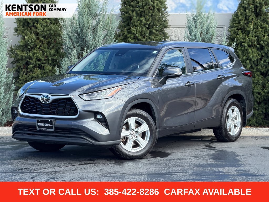 Used 2025 Toyota Highlander LE AWD/4WD image 1