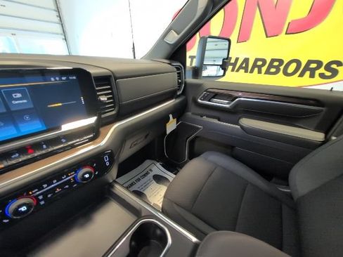 New 2026 Chevrolet Silverado 3500 LT w/ All Star Edition AWD/4WD image 28