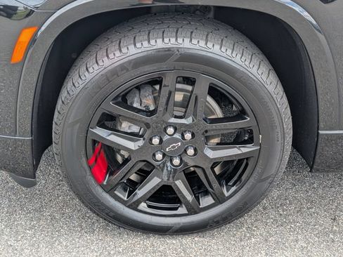 Used 2023 Chevrolet Traverse Premier w/ Redline Edition FWD image 15