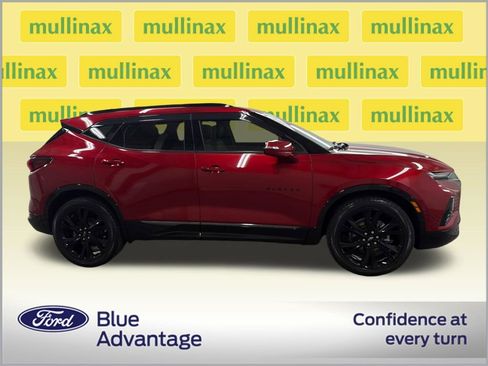 Used 2022 Chevrolet Blazer RS w/ Enhanced Convenience Package FWD image 2
