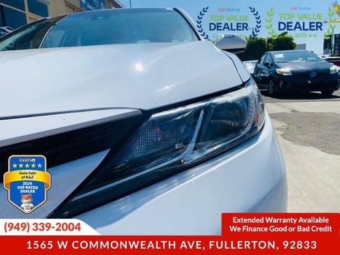 Used 2019 Toyota Camry LE FWD image 18