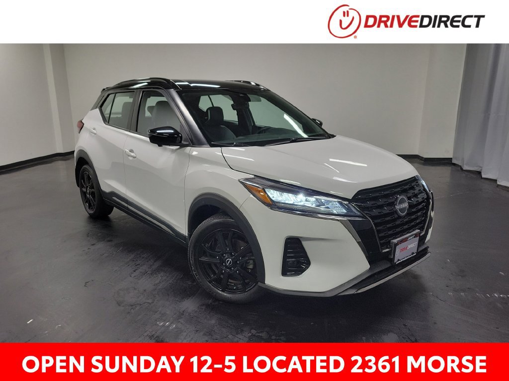 Used 2023 Nissan Kicks SR w/ SR Premium Package FWD image 1
