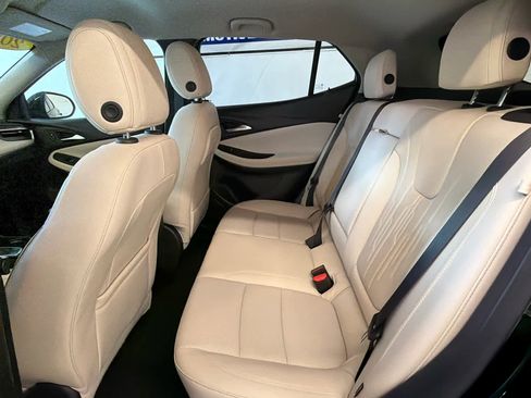 Used 2024 Buick Encore GX Avenir w/ Avenir Convenience Package FWD image 21