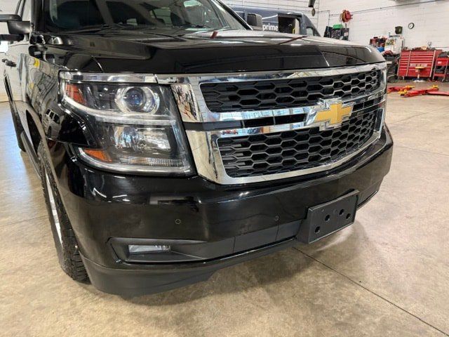 Used 2016 Chevrolet Suburban LT w/ Luxury Package AWD/4WD image 2