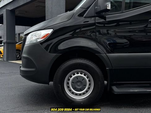 Used 2019 Mercedes-Benz Sprinter 2500 image 10