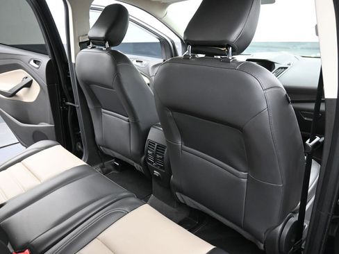 Used 2019 Ford Escape SEL image 10