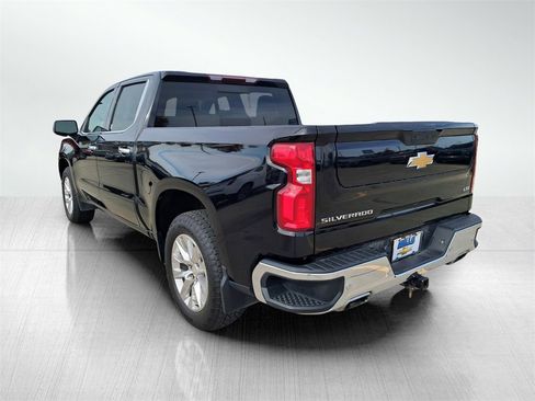 Used 2022 Chevrolet Silverado 1500 LTZ w/ Z71 Off-Road Package image 7