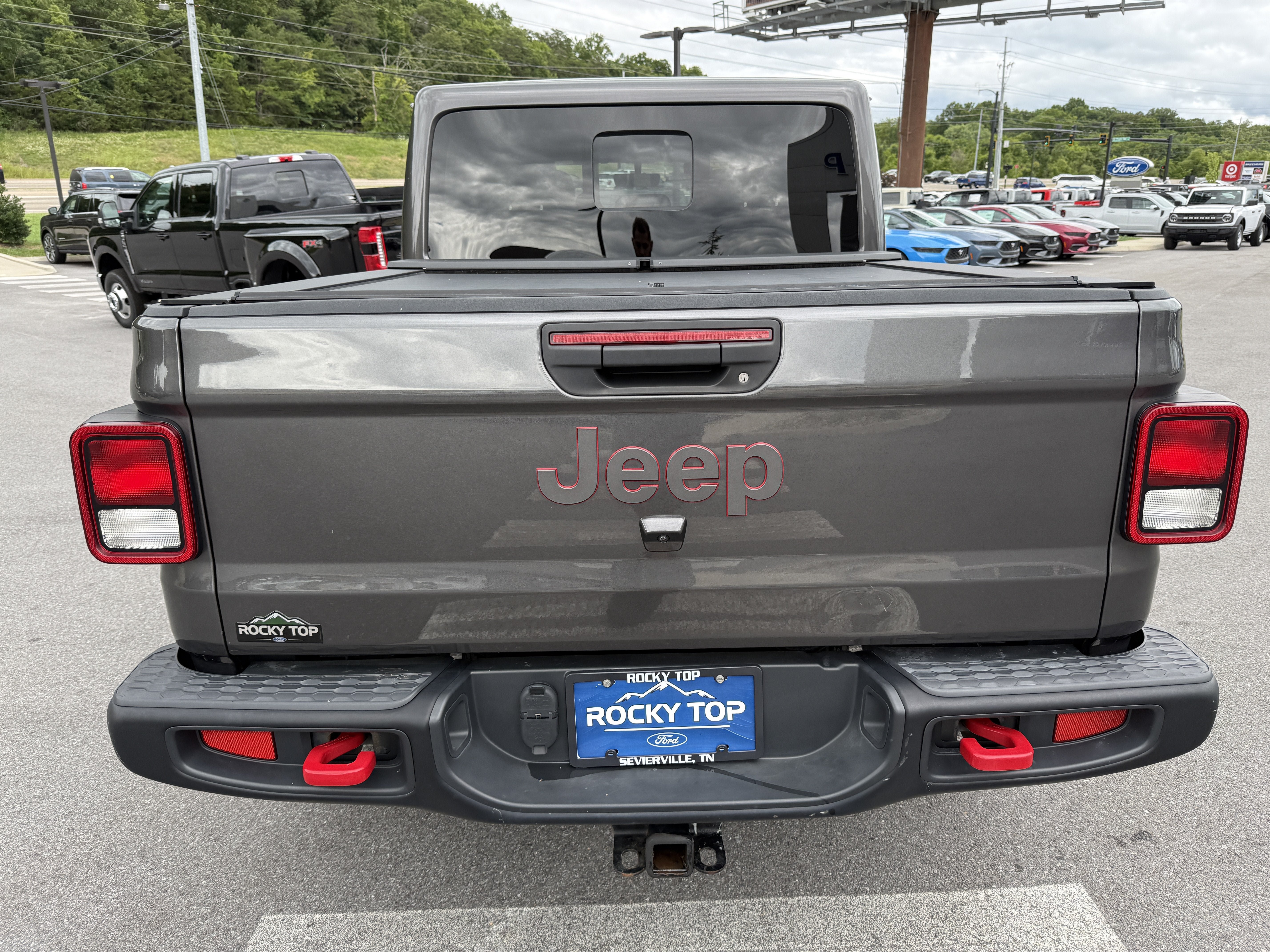 Used 2023 Jeep Gladiator Rubicon w/ Cold Weather Group AWD/4WD image 6