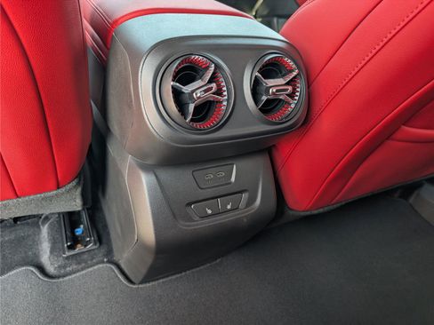 New 2025 Chevrolet Blazer EV RS image 29