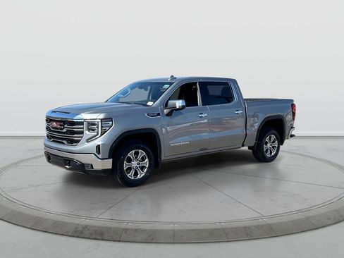 Used 2023 GMC Sierra 1500 SLT w/ SLT Convenience Package RWD image 4
