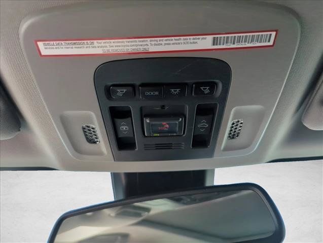 Used 2021 Toyota Camry XSE FWD image 18