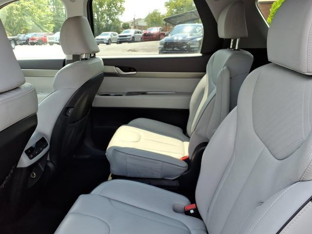 Used 2024 Hyundai Palisade SEL FWD image 6