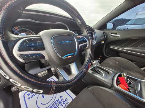 Used 2017 Dodge Charger R/T Scat Pack w/ Dynamics Package RWD image 26