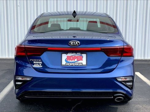 Used 2021 Kia Forte LXS FWD image 4