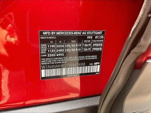 Used 2026 Mercedes-Benz GLB 250 4MATIC image 30