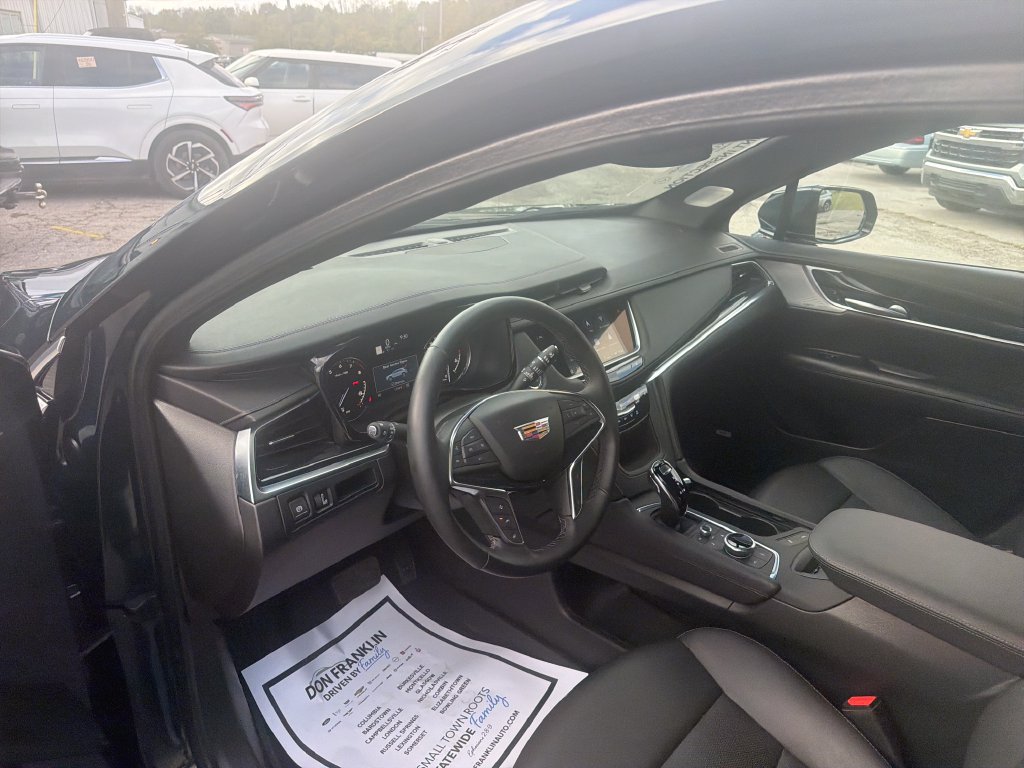 Used 2025 Cadillac XT5 Premium Luxury AWD/4WD image 18