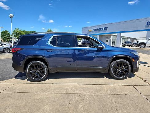 Certified 2023 Chevrolet Traverse LT FWD image 10
