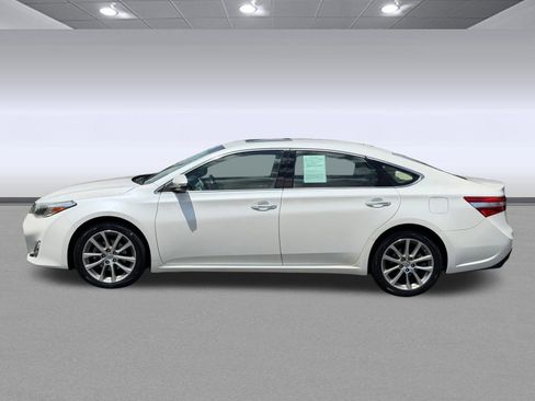 Used 2014 Toyota Avalon XLE Touring FWD image 2
