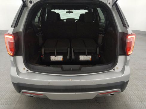 Used 2017 Ford Explorer XLT FWD image 29