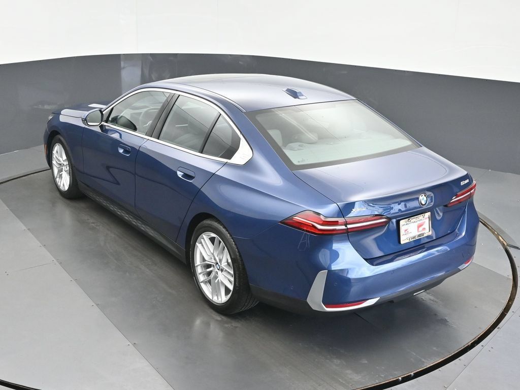 Used 2024 BMW 530i xDrive w/ Premium Package AWD/4WD image 36