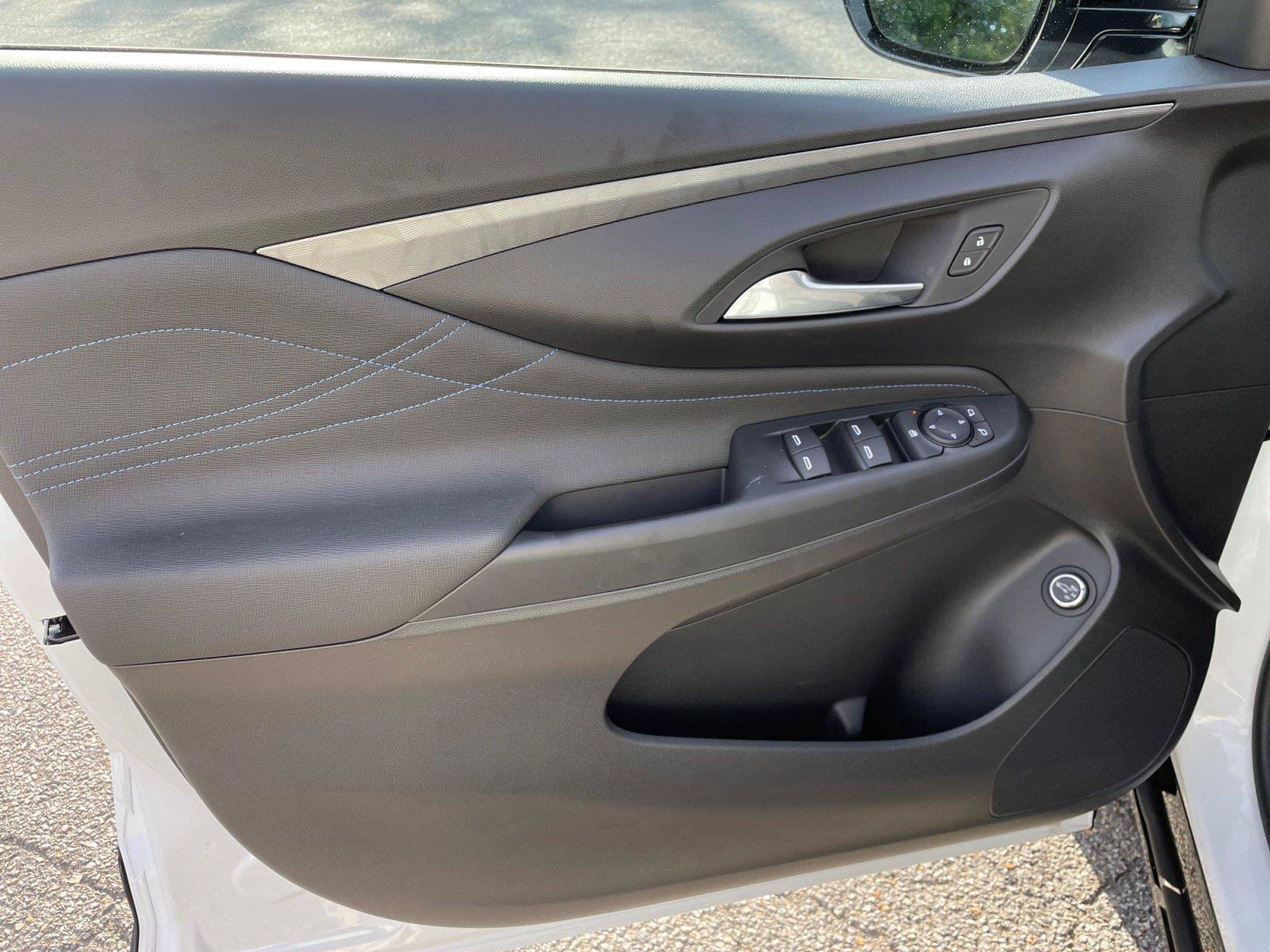 New 2026 Buick Envista Sport Touring w/ Convenience I Package FWD image 18
