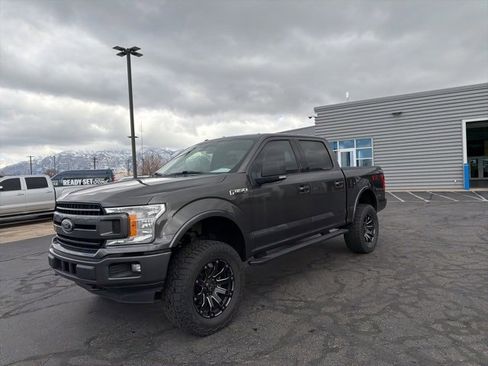 Used 2018 Ford F150 XLT w/ Equipment Group 302A Luxury image 16