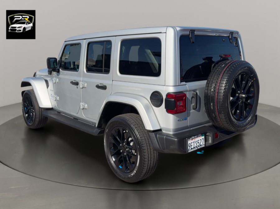 Used 2023 Jeep Wrangler Unlimited Sahara w/ Cold Weather Group AWD/4WD image 3
