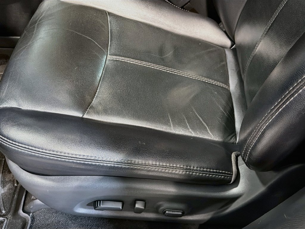 Used 2018 Nissan Pathfinder SL FWD image 17