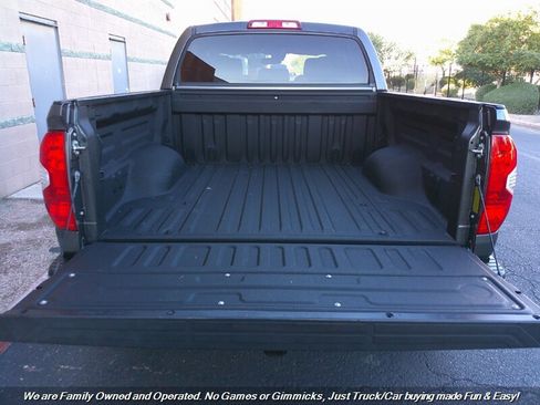 Used 2018 Toyota Tundra SR5 image 9