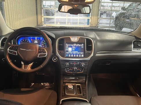 Used 2019 Chrysler 300 Touring w/ Sport Appearance Package AWD/4WD image 28