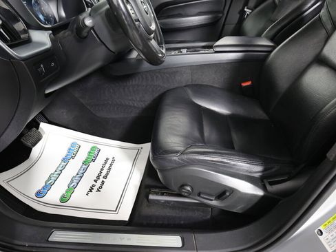 Used 2018 Volvo XC60 T5 Momentum w/ Vision Package image 13