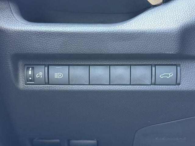 Used 2025 Toyota RAV4 XLE Premium FWD image 21